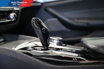 BMW Seria 5 G30-G31 Touring 520d 190KM 2019 BMW Seria 5 xDrive520d M Sport HarmanKardon Fotel sportowy 2.0 Diesel, zdjęcie 20