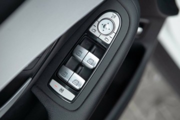 Mercedes GLC C253 SUV Facelifting 2.0 200d 163KM 2022 Mercedes-Benz GLC 200d 4Matic AMG Line Salon PL Autotrade 2.0 Diesel, zdjęcie 17