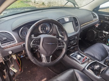 CHRYSLER 300C 2015-2023 konsola deska