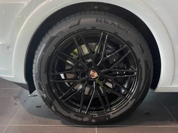 Porsche Cayenne III SUV Facelifting 3.0 353KM 2025 PORSCHE Cayenne Coupe Black Edition Suv 2.0 (353KM) 2025, zdjęcie 13