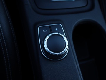 Mercedes CLA C117 Shooting Brake 1.6 200 156KM 2015 Mercedes CLA 200, Automat, Skóra, Xenon, Bi-Xenon, zdjęcie 20