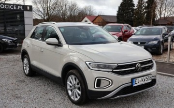 Volkswagen T-Roc I SUV Facelifting 1.5 TSI ACT 150KM 2023 Volkswagen T-Roc Nawigacja, Grzane Fotele, Alcantara, Czujniki PT, Tempoma, zdjęcie 14