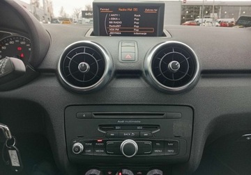 Audi A1 I Hatchback 3d 1.4 TFSI 122KM 2011 Audi A1 3-drzwiowe Zarejestrowany - benzyna - automat - S-line 1.4 Benzyna, zdjęcie 33