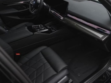 BMW Seria 5 G90-91 2025 BMW Seria 5 Touring 530e xDrive Sport Combi 2.0 (299KM) 2025, zdjęcie 9