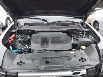 Land Rover Defender IV (L663) 2024 Land Rover Defender 130 P400 S 2024 3.0 Benzyna 395KM, zdjęcie 8