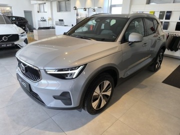 Volvo XC40 Crossover Facelifting 2.0 B3 163KM 2026 VOLVO XC40 B3 Core Suv 2.0 (163KM) 2026, zdjęcie 3
