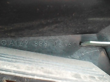 MERCEDES BENZÍN ZNAK A1698880660