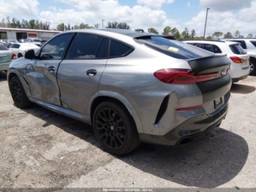 BMW X6 G06 2024 BMW X6 XDrive40I 2024 3.0 Benzyna 375KM, zdjęcie 2