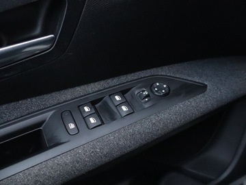 Peugeot 3008 II Crossover Facelifting  1.2 PureTech 130KM 2021 Peugeot 3008 1.2 PureTech, Salon Polska, zdjęcie 18