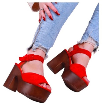 Czerwone damskie sandały na grubym obcasie i platformie 13105 38