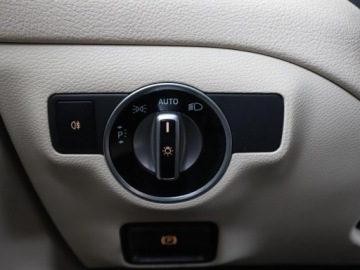 Mercedes CLA C117 Shooting Brake 1.6 180 122KM 2016 Mercedes CLA 180 automat skóra klima auto navi, zdjęcie 32