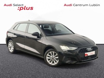 Audi A3 8Y Sportback 1.5 35 TFSI 150KM 2023 Audi A3 Sportback Kamera cofania ,Tempomat , Kluczyk komfortowy , Smartpho, zdjęcie 2