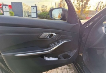 BMW Seria 3 G20-G21 Touring 2.0 318i 156KM 2022 BMW Seria 3 BMW Seria 3 318i Advantage sport 2.0 Benzyna 156KM, zdjęcie 8