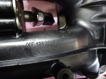 AUDI TT 2.0 B 08R. 200KM 06F133192C 06F133482B A2C53247913 KOLEKTOR SACÍ/ZBĚRNÉ
