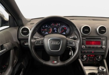 Audi A3 8P Hatchback 3d 2.0 TDI CR 140KM 2010 Audi A3 Sportback S-line 2.0TDI 140KM 2010r., Klimatyzacja, Podgrzewane fo, zdjęcie 3