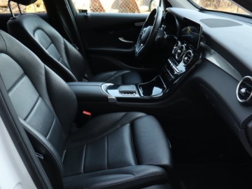 Mercedes GLC C253 SUV Facelifting 2.0 200d 163KM 2019 Mercedes GLC GLC 200 d 4MATIC, Salon Polska, 4X4, zdjęcie 8