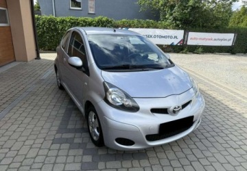 Toyota Aygo I 2010 Toyota Aygo Rezerwacja Benzyna 68KM, zdjęcie 2