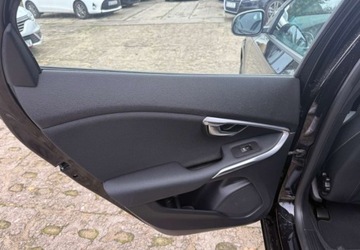 Volvo V40 II Cross Country 2.0 D3 DRIVE-E 150KM 2016 Volvo V40 Bardzo zadbany pelen serwis 2.0 Diesel 150KM, zdjęcie 23