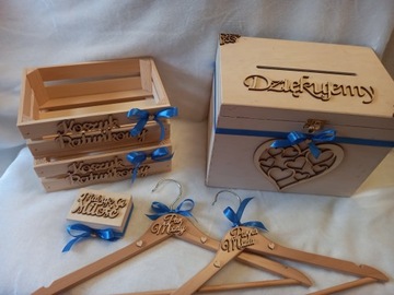 Коробка для конвертов и обручальных колец + вешалки + корзины.