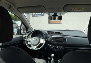 Toyota Yaris III Hatchback 5d 1.33 Dual VVT-i 99KM 2013 Toyota Yaris samochod krajowy 1.3 Benzyna 99KM, zdjęcie 15