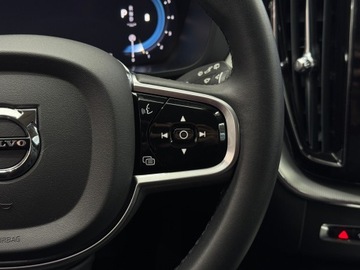 Volvo XC60 II 2022 Volvo XC 60 B5 AWD Plus Dark / 1 właściciel / Salo, zdjęcie 22