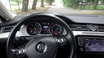 Volkswagen Passat B8 Variant 2.0 TDI 150KM 2015 .. 3 strefowy klimatronik .. Lampy Full Led .. Grzane Fotele PRZÓD i Tył, zdjęcie 17