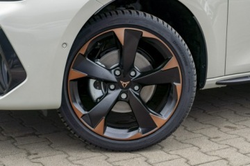 Cupra Leon II Hatchback Facelifting 1.5 eTSI MHEV 150KM 2026 Cupra Leon 1.5 eTSI 150 KM DSG - Dostępny od, zdjęcie 2
