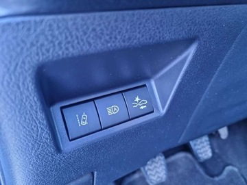 Toyota Yaris III Hatchback 5d Facelifting 2017 1.5 Dual VVT-iE 111KM 2019 Toyota Yaris Toyota Yaris 1,5-Dual-VVT-iE, serwisowany w ASO, 1.5 Benzyna, zdjęcie 20