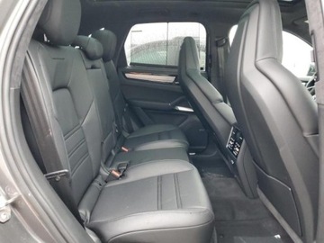 Porsche Cayenne III 2023 Porsche Cayenne Turbo, 2023r., 4x4, 4.0L 4.0 Benzyna 541KM, zdjęcie 9