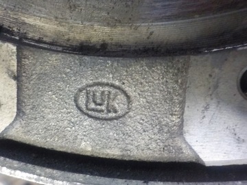 BMW E87 E90 X1 X3 F10 F20 2.0 D 118D 10R 143KM N47 KOLO DVOUHMOTNÉ 415055210