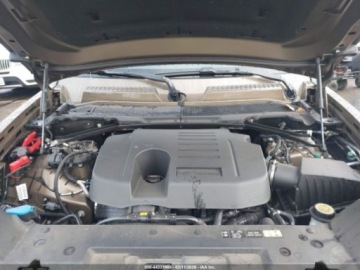 Land Rover Defender IV (L663) 2025 Land Rover Defender 130 P300 S 2025 3.0 Benzyna 296KM, zdjęcie 8