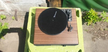 Подключите проигрыватель Vinyl Cube к Интернету/DAB+/FM USB