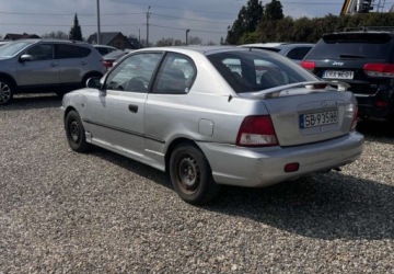 Hyundai Accent II Sedan 1.3 i 12V 86KM 2002 Hyundai Accent I rejestracja 2003r. 1.3 Benzyna 86KM, zdjęcie 2