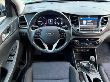 Hyundai Tucson III SUV 1.7 CRDI 115KM 2016 Hyundai Tucson 1.7 CRDI Kamera Panorama dach, zdjęcie 17