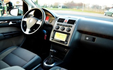 Volkswagen Touran II 2.0 TDI 170KM 2010 Volkswagen Touran Cross Ksenon Szyberdach 7-osobowe Nowy rozrzad, 2.0, zdjęcie 4