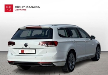 Volkswagen Passat B8 Variant Facelifting 2.0 TDI SCR 150KM 2023 Volkswagen Passat Variant SalonPL Elegance 2.0TDI 150KM Podg.Fotele NAVI T, zdjęcie 4