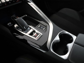 Peugeot 3008 II Crossover Facelifting  1.2 PureTech 130KM 2021 Peugeot 3008 FV23% automat navi kamera grzane, zdjęcie 30