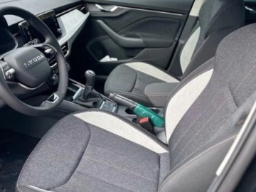 Skoda Kamiq Crossover Facelifting 1.5 TSI 150KM 2026 Od ręki - Drive 1.5 TSI 150KM, zdjęcie 4