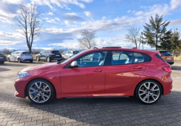 BMW Seria 1 F40 Hatchback M 2.0 M135i 306KM 2022 BMW Seria 1 BMW Seria 1 M135i xDrive 2.0 Benzyna 306KM, zdjęcie 1
