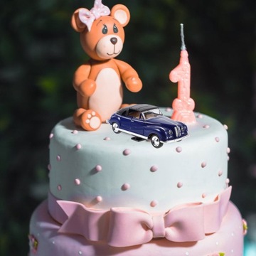 Винтажная декоративная модель старинного автомобиля