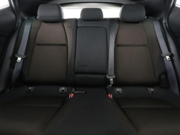 Mazda 3 IV Hatchback 2.0 Skyactiv-G 122KM 2019 Mazda 3 automat navi klima auto grzane fotele, zdjęcie 17