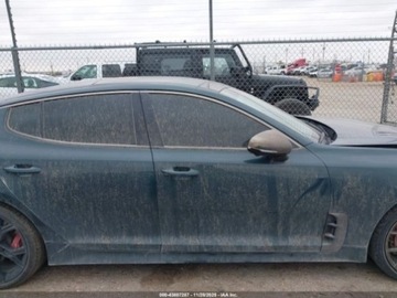 Kia Stinger 2023 Kia Stinger 2023 r., 3,3 GT2 AWD 3.3 Benzyna 368KM, zdjęcie 13