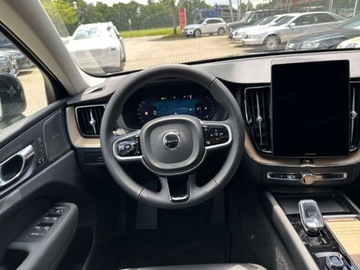 Volvo XC60 II 2026 VOLVO XC60 B5 AWD Ultra Dark Suv 2.0 (264KM) 2026, zdjęcie 6