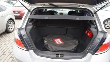 Opel Astra H Hatchback 5d 1.6 Twinport ECOTEC 105KM 2005 Opel Astra zarejestrowany, ubezpieczony. Gwarancja, zdjęcie 11