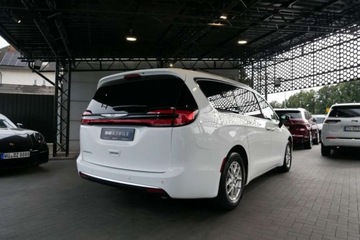 Chrysler Pacifica II 3.6 V6 291KM 2023 Chrysler Pacifica 18tys.km TouringL Polift Pentastar 3.6L V6 7os. 291KM St, zdjęcie 2