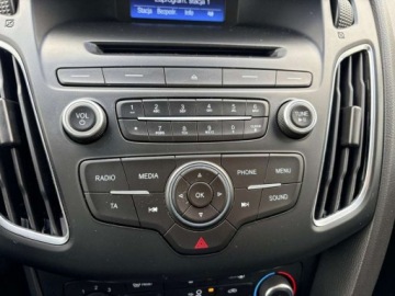 Ford Focus III Sedan Facelifting 1.0 EcoBoost 100KM 2017 Ford Focus 1.0 benzyna 125KM Trend Klimatyzacja Salon PL Benzyna, zdjęcie 15