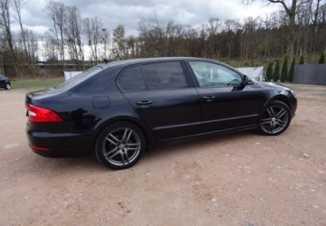 Skoda Superb II Sedan 1.6 TDI CR DPF 105KM 2013 Skoda Superb 1.6tdi,klima,alu,zarejestrowan 1.6 Diesel 105KM, zdjęcie 16