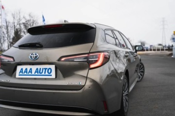 Toyota Corolla XII TS Kombi 1.8 Hybrid 122KM 2019 Toyota Corolla 1.8 Hybrid, Salon Polska, zdjęcie 13