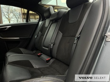 Volvo S60 II Sedan Facelifting 2.0 T3 DRIVE-E 152KM 2018 Volvo S60 FV23% SalonPL T3 RDesign Momentum Biksen, zdjęcie 14
