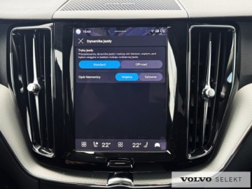 Volvo XC60 II 2025 Volvo XC 60 B5 B AWD Plus Dark | Serwis ASO | Harm, zdjęcie 17